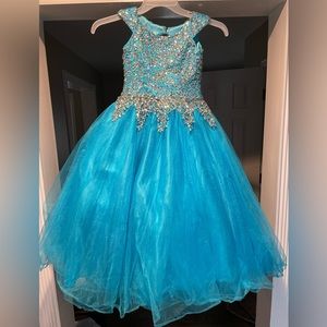Ritzee Girls aqua pageant dress, girl’s size 4